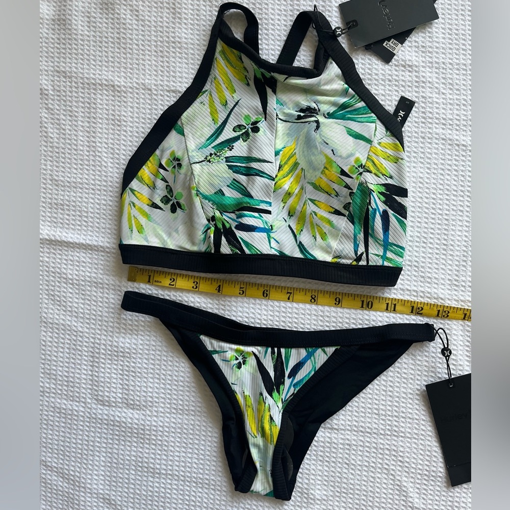 Hurley Bikini, Halter Top, NWT